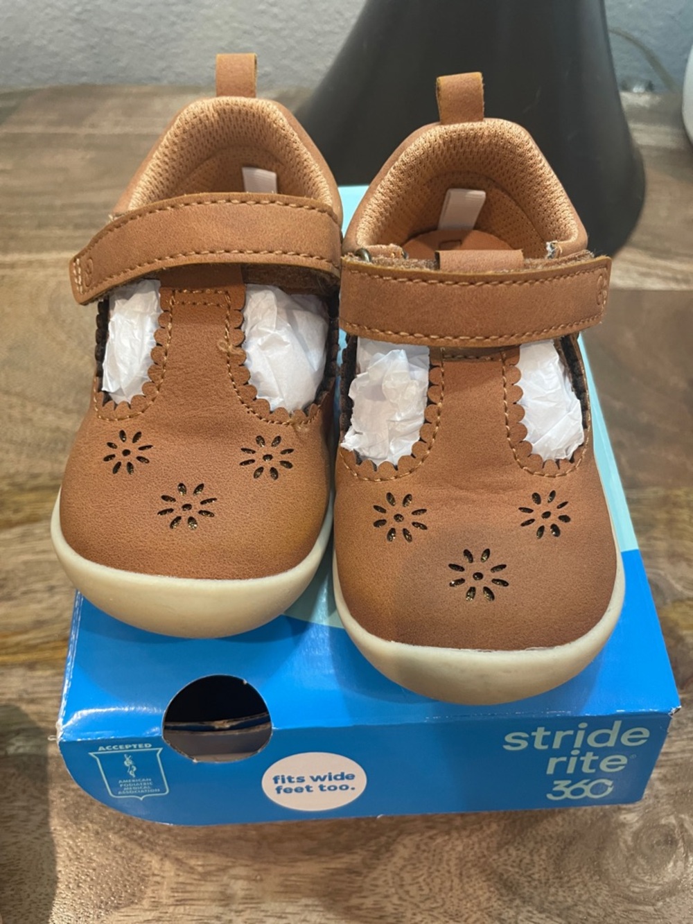 Stride Rite 360 toddler size 5M Cheyenne Tan Little girl Mary Jane Shoes